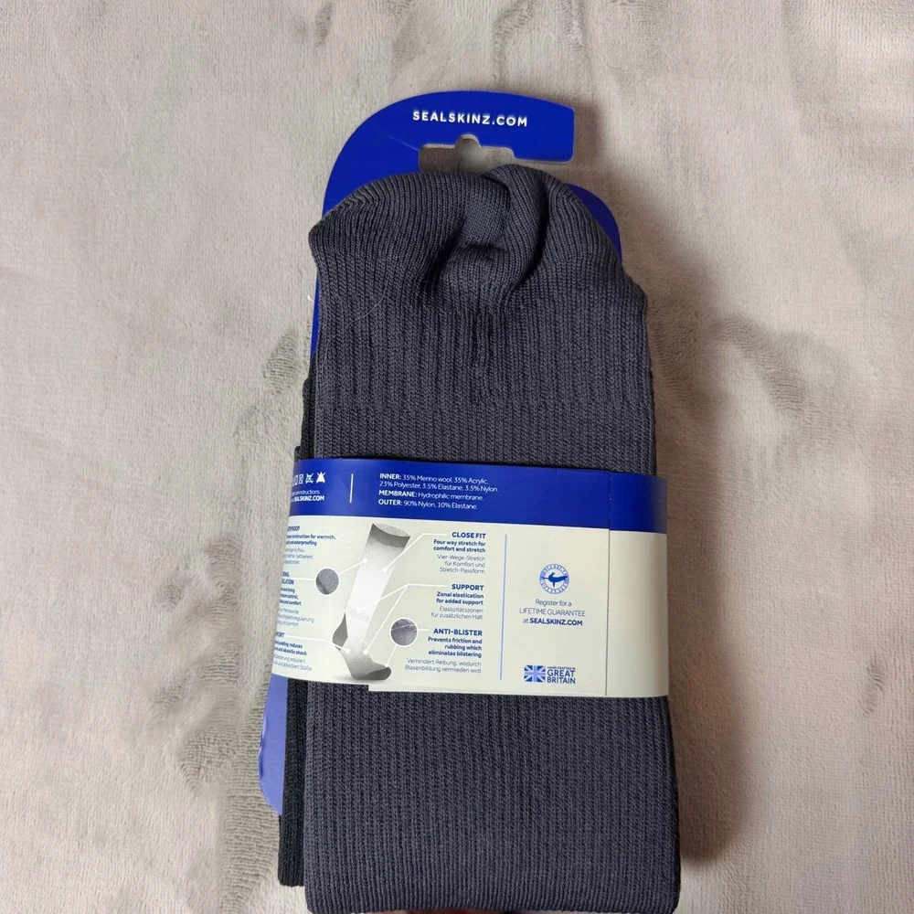 Sealskinz Waterproof Cold Weather Knee Length Socks Grey Unisex Medium NWT